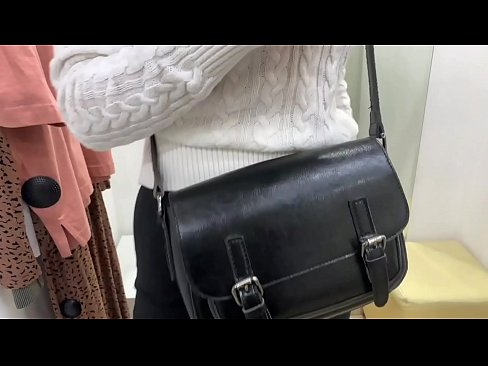❤️ Фитинг бөлмөсүндө жаш канчык FeralBerryди дилдо менен коомдук мастурбациялоо ❤️❌ Супер секс боюнча порно ky.dreamypassionjourney.ru ❌️
